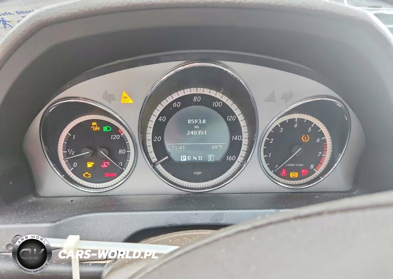 2011 Mercedes-Benz C 300 VIN:WDDGF5EB8BF632187 - 9