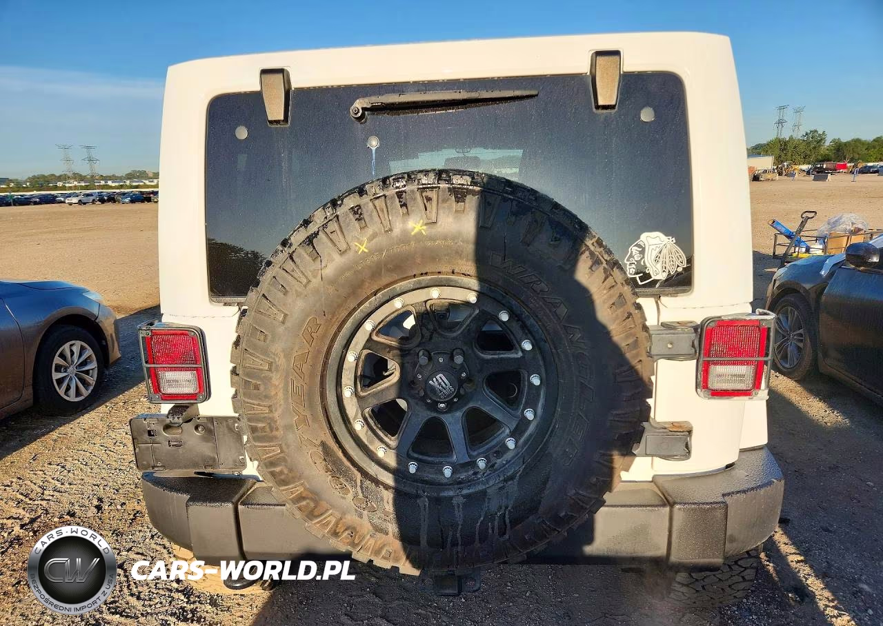 2017 Jeep Wrangler Unlimited Sahara VIN:1C4HJWEG3HL537769 - 6