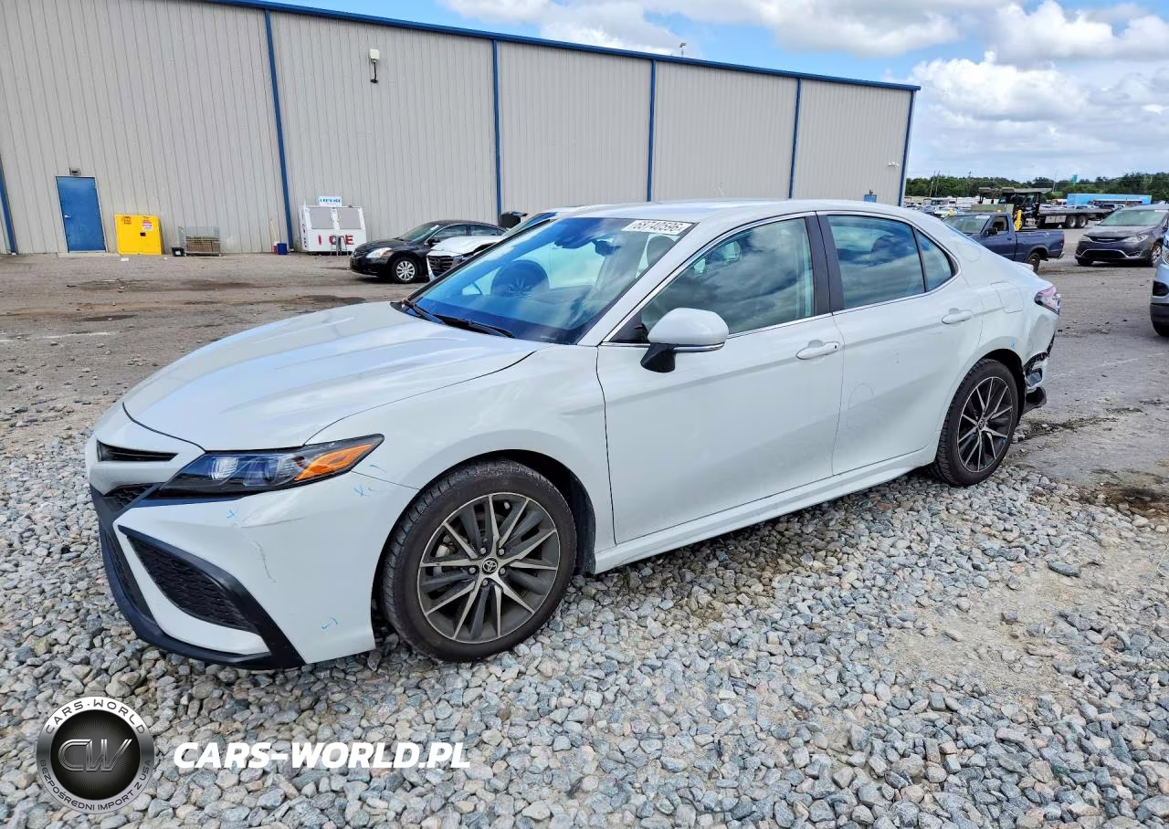 2024 Toyota Camry Se – zdjęcie 1 z 12
