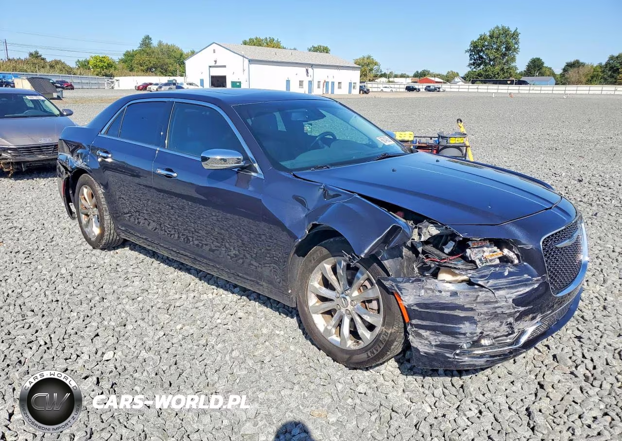 2017 Chrysler 300C VIN:2C3CCAKG6HH565613 - 4
