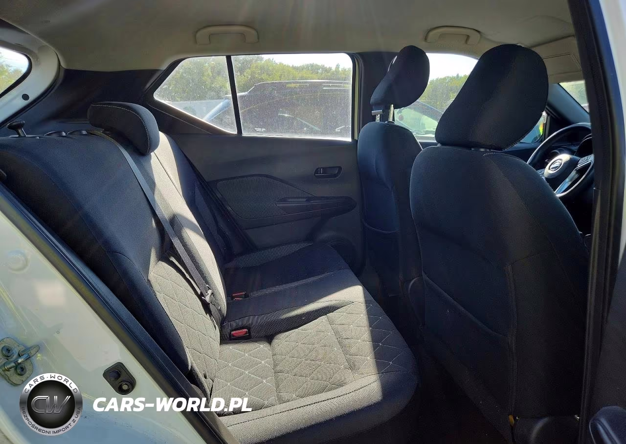 2019 Nissan Kicks S VIN:3N1CP5CU0KL506926 - 10