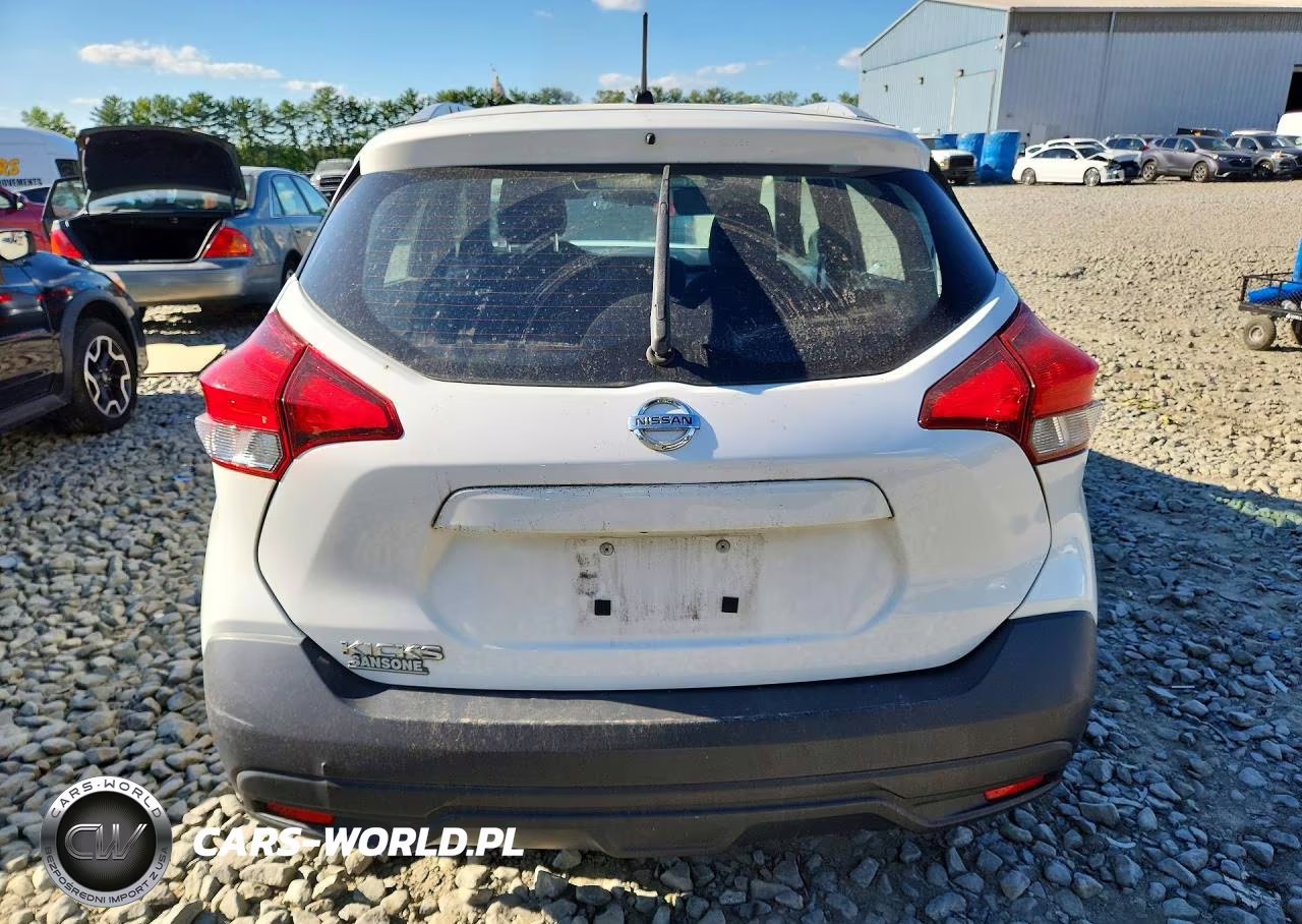 2019 Nissan Kicks S VIN:3N1CP5CU0KL506926 - 6