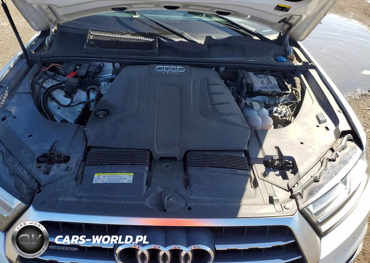 2017 Audi Q7 Premium Plus VIN:WA1LHAF70HD039010 - 12