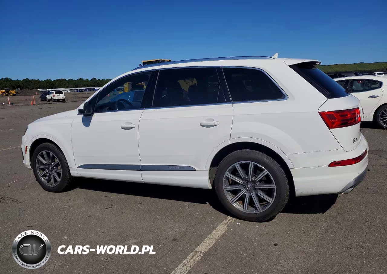 2017 Audi Q7 Premium Plus VIN:WA1LHAF70HD039010 - 2