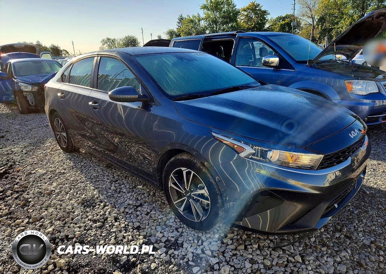 2024 Kia Forte Lxs VIN:3KPF24AD9RE795454 - 4