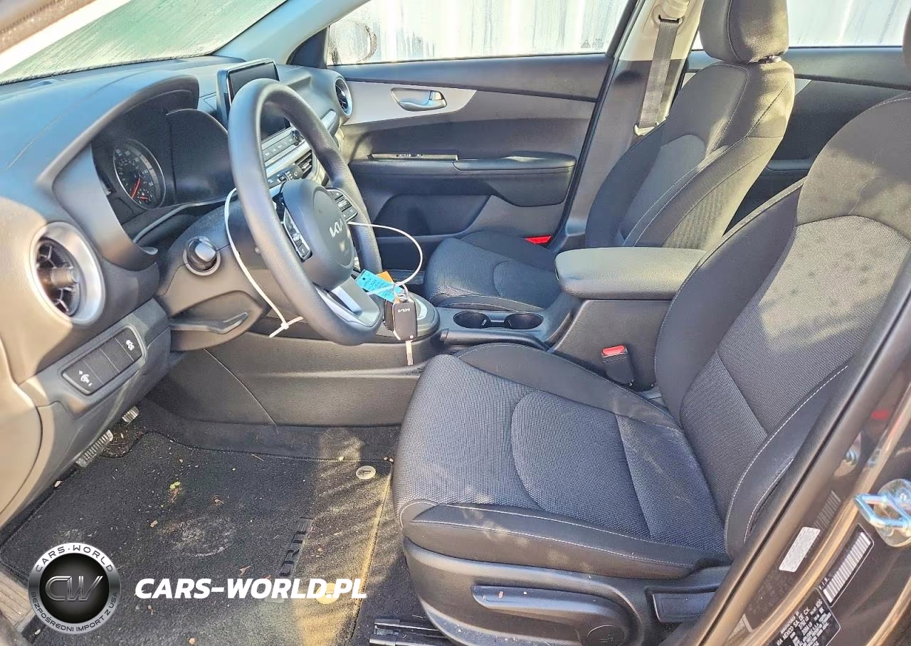 2024 Kia Forte Lxs VIN:3KPF24AD9RE795454 - 7