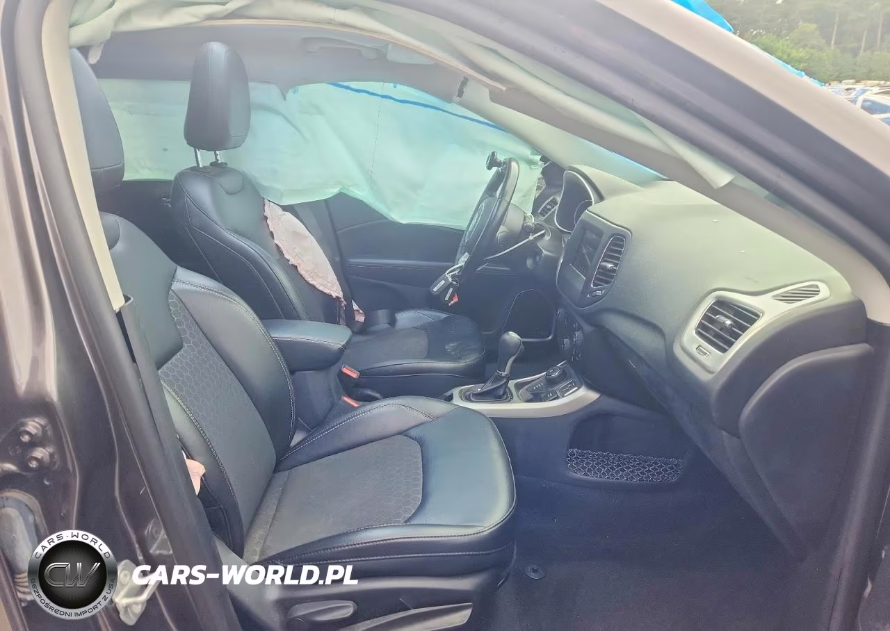 2019 Jeep Compass Latitude VIN:3C4NJDBB4KT601149 - 7