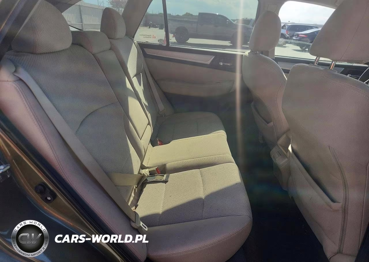 2018 Subaru Outback 2.5I Premium VIN:4S4BSAFC6J3260084 - 10