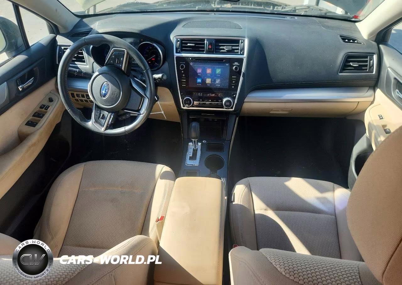 2018 Subaru Outback 2.5I Premium VIN:4S4BSAFC6J3260084 - 8