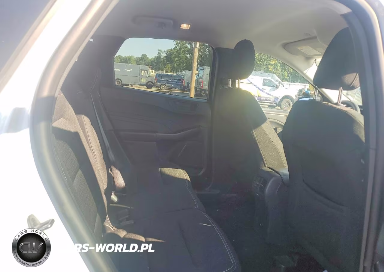 2025 Ford Escape Active VIN:1FMCU9GN0SUB17768 - 11