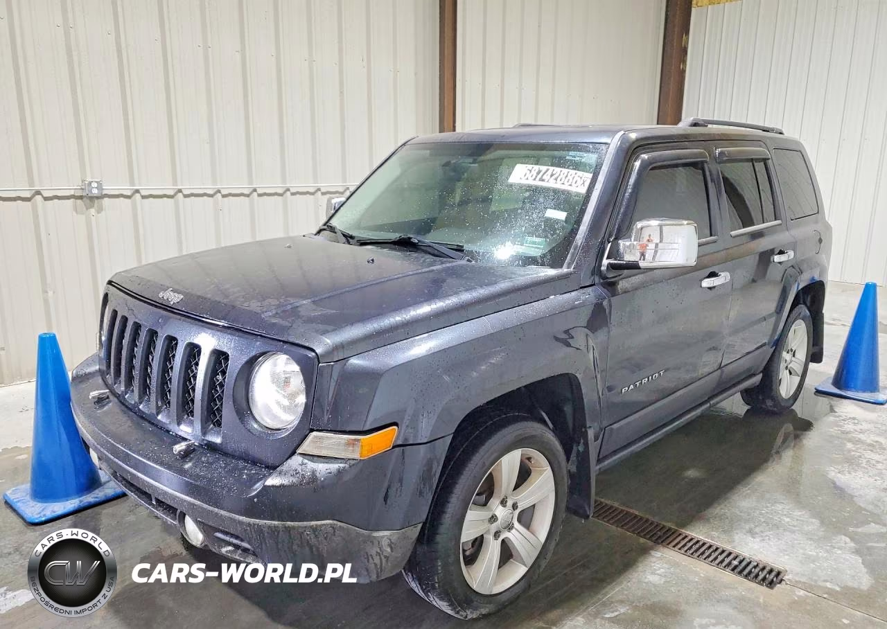 2016 Jeep Patriot Latitude VIN:1C4NJPFB4GD519236 - 1