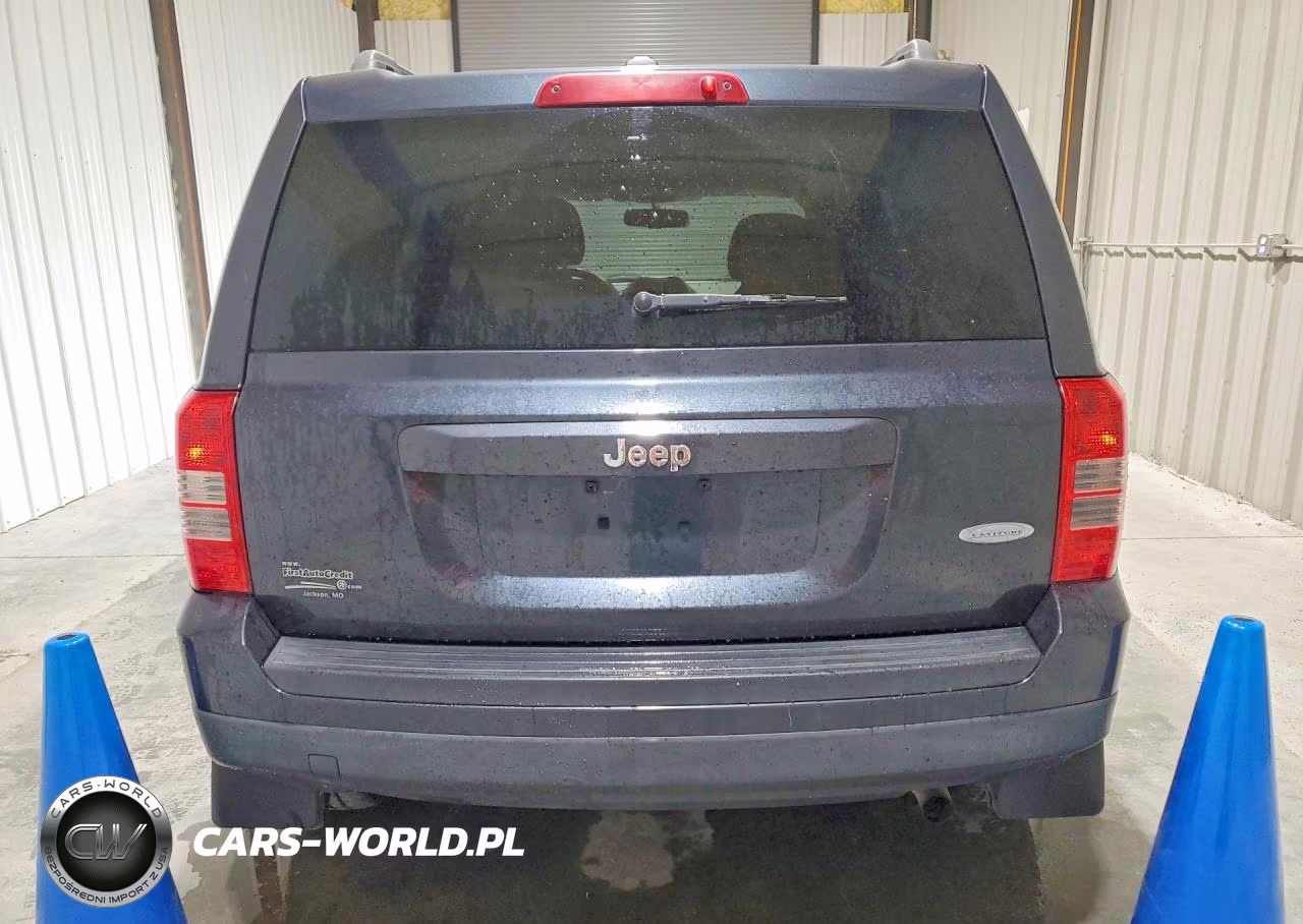 2016 Jeep Patriot Latitude VIN:1C4NJPFB4GD519236 - 6