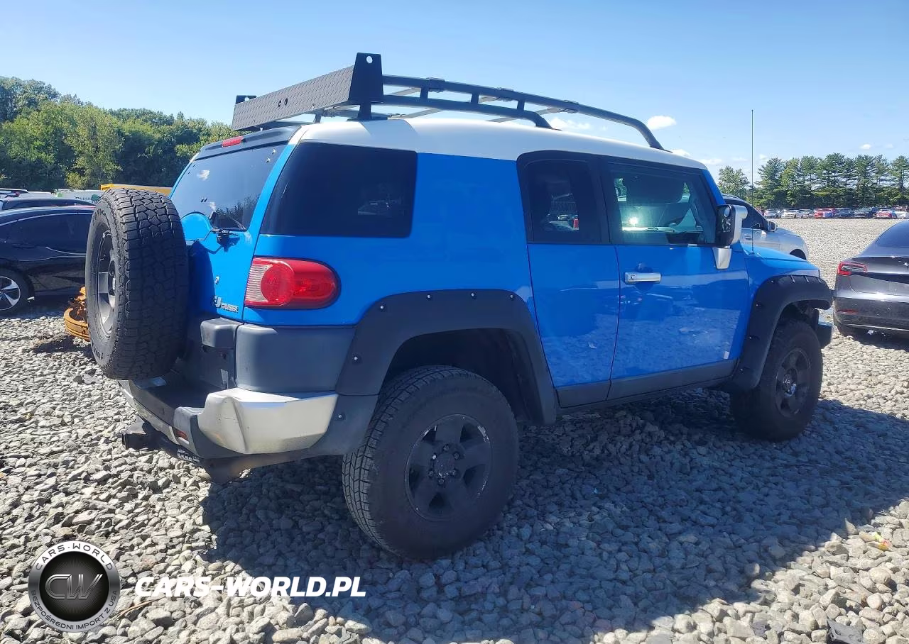 2007 Toyota Fj Cruiser Base VIN:JTEBU11F570081413 - 3