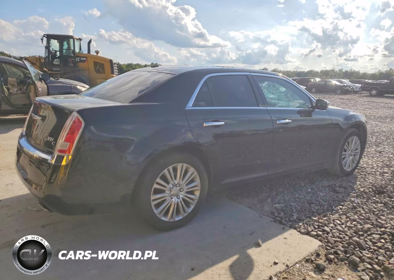 2014 Chrysler 300C VIN:2C3CCAKT6EH128526 - 3