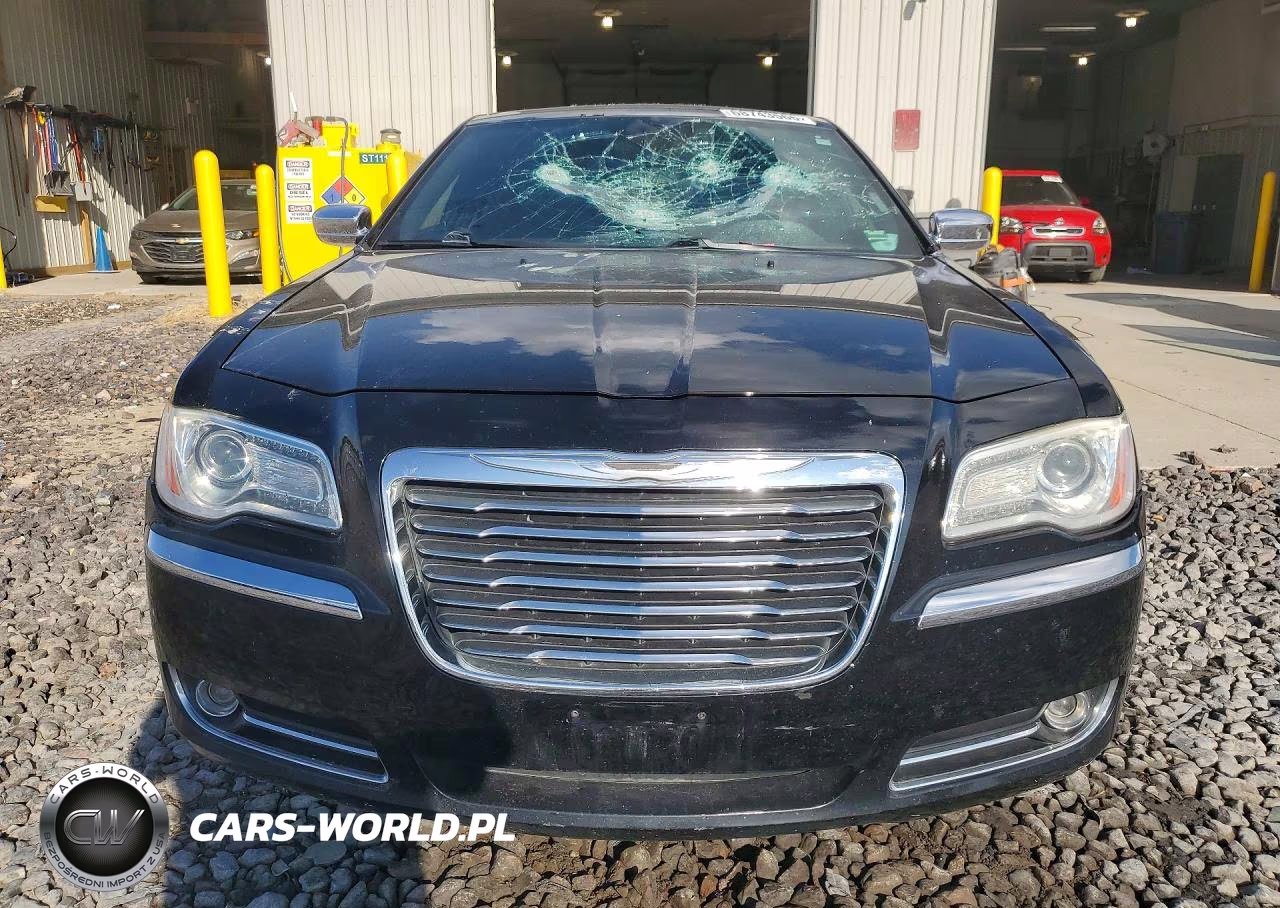 2014 Chrysler 300C VIN:2C3CCAKT6EH128526 - 5