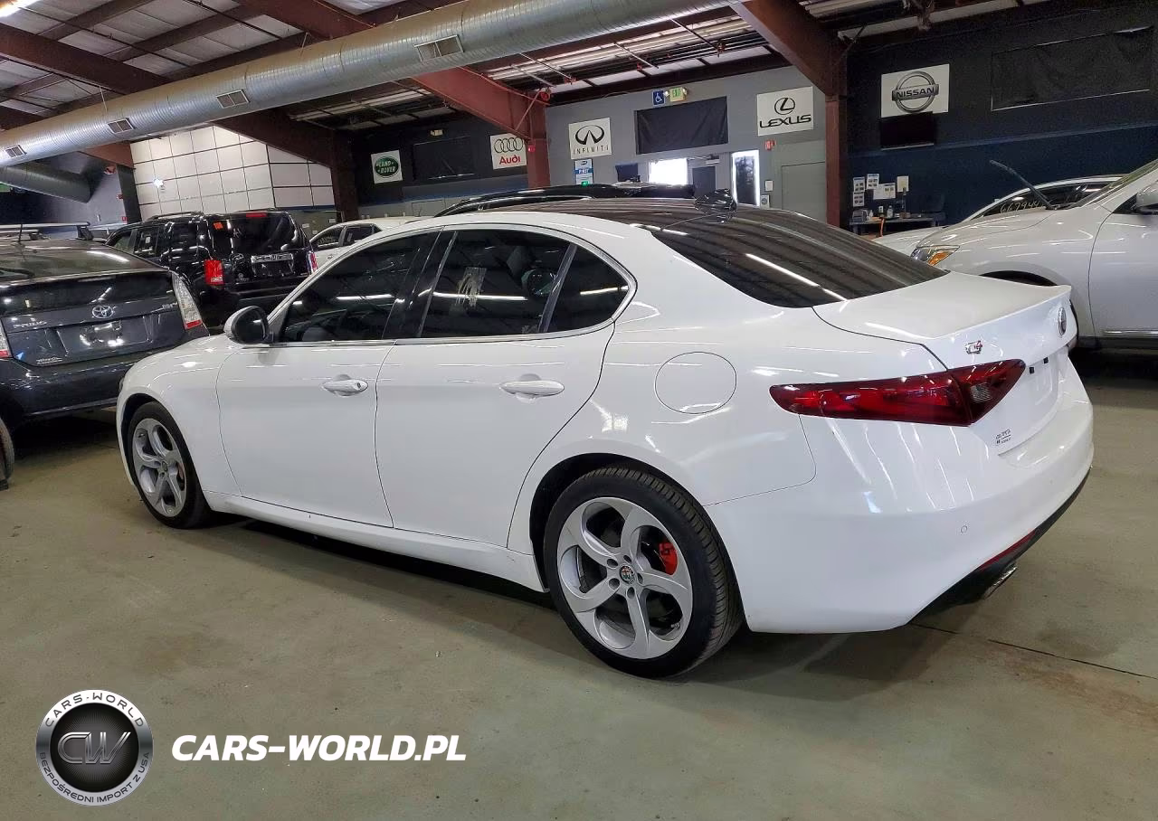 2018 Alfa Romeo Giulia Q4 VIN:ZARFAEDN6J7597664 - 2