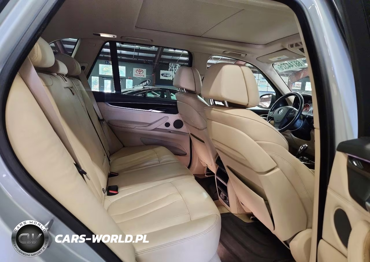 2014 BMW X5 xDrive50I VIN:5UXKR6C56E0J72113 - 11