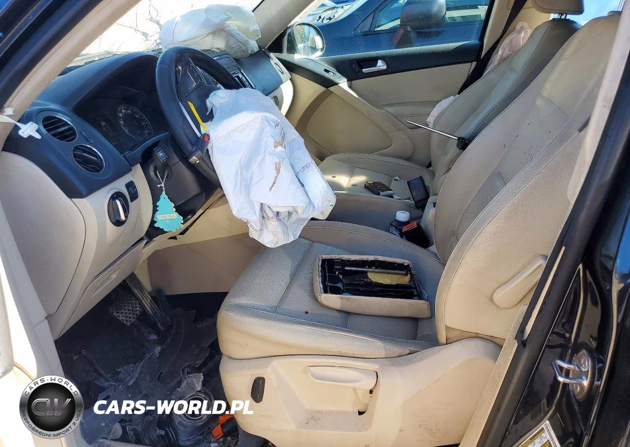 2015 Volkswagen Tiguan S VIN:WVGAV7AX2FW554992 - 7