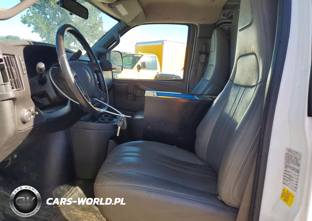 2020 Chevrolet Express G2500 VIN:1GCWGAFG2L1254162 - 7