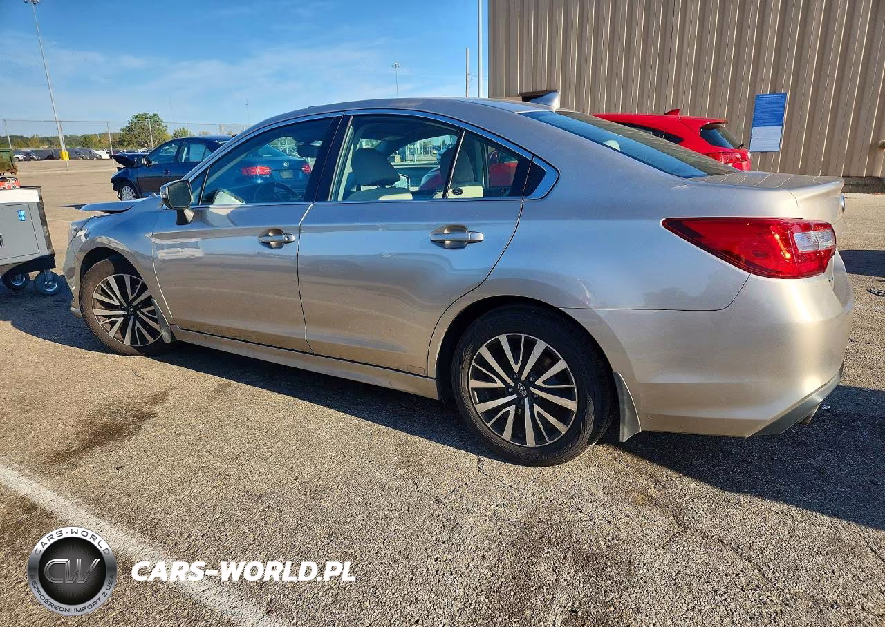 2018 Subaru Legacy 2.5I Premium VIN:4S3BNAH63J3042008 - 2