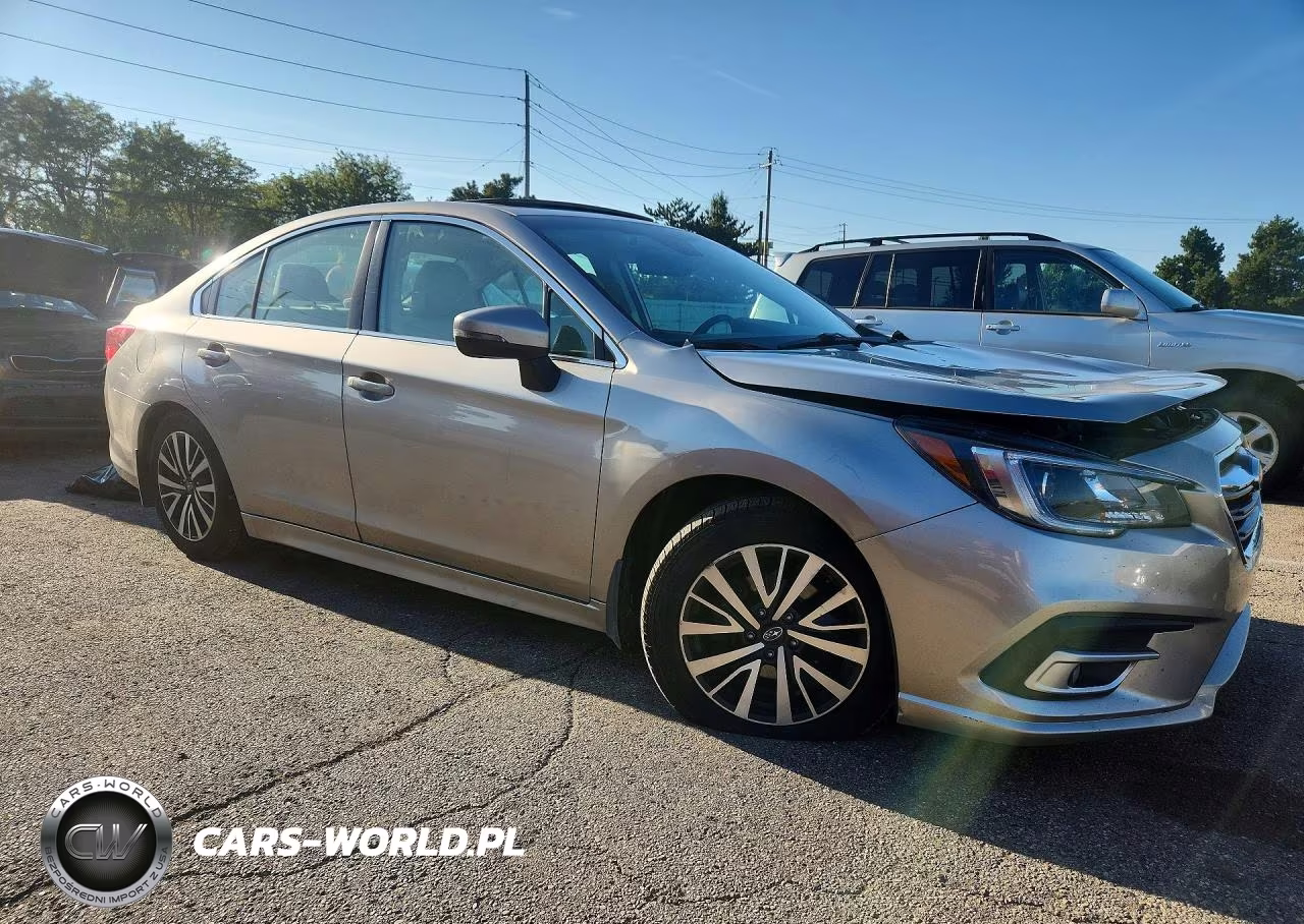 2018 Subaru Legacy 2.5I Premium VIN:4S3BNAH63J3042008 - 4
