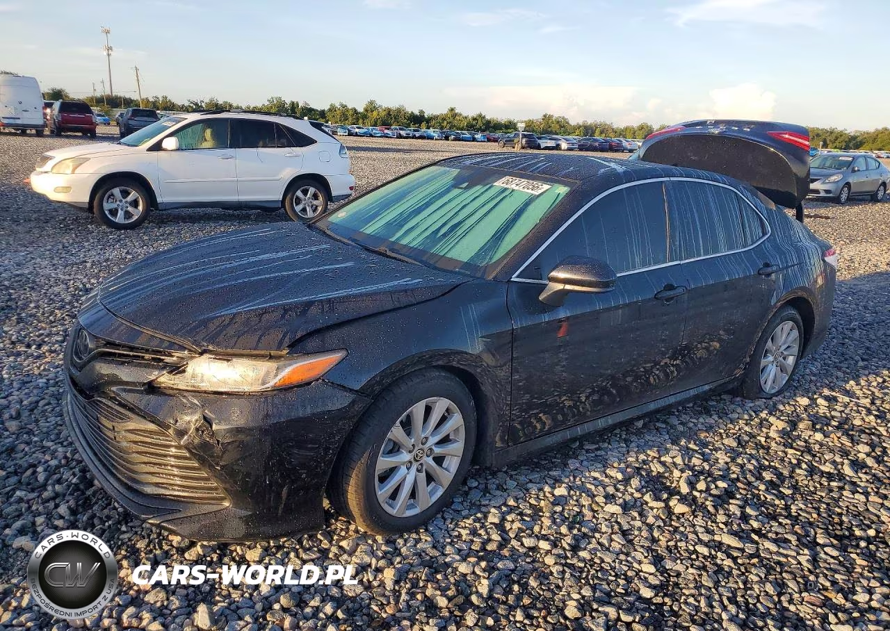2020 Toyota Camry Le – zdjęcie 1 z 12