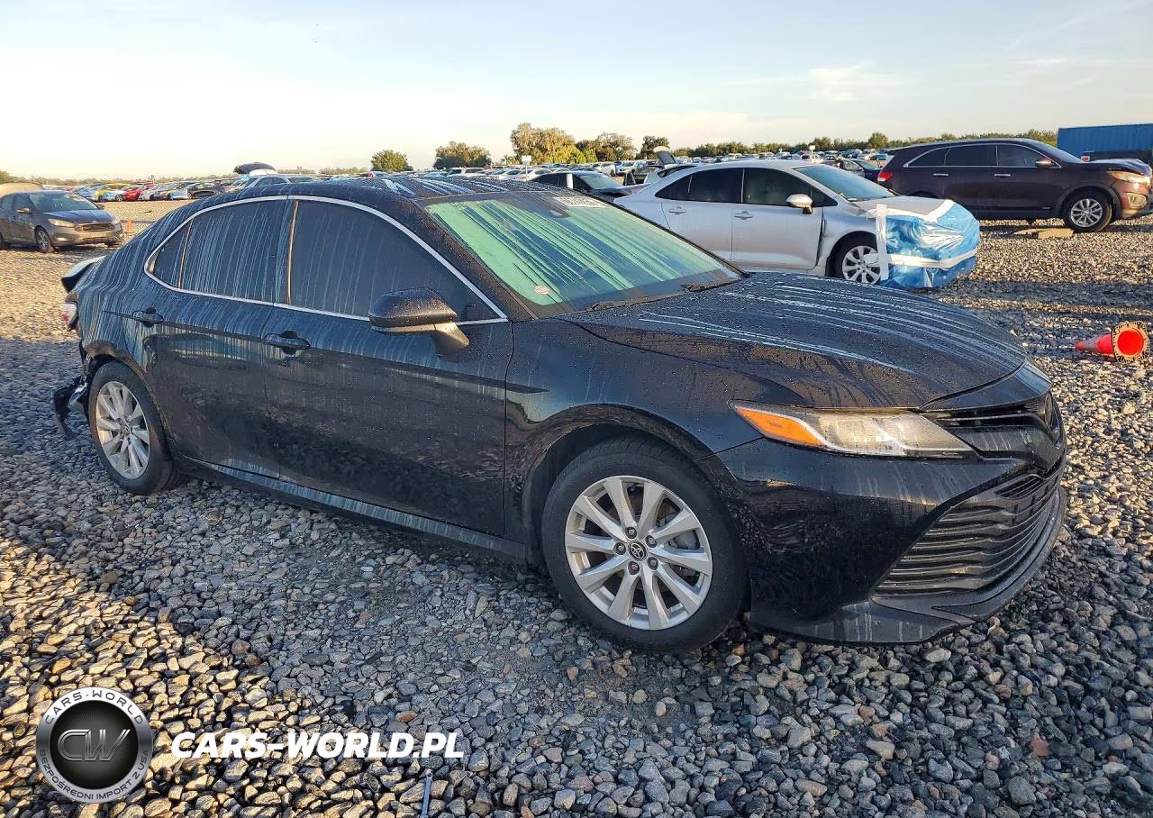 2020 Toyota Camry Le VIN:4T1C11AK9LU374907 - 4