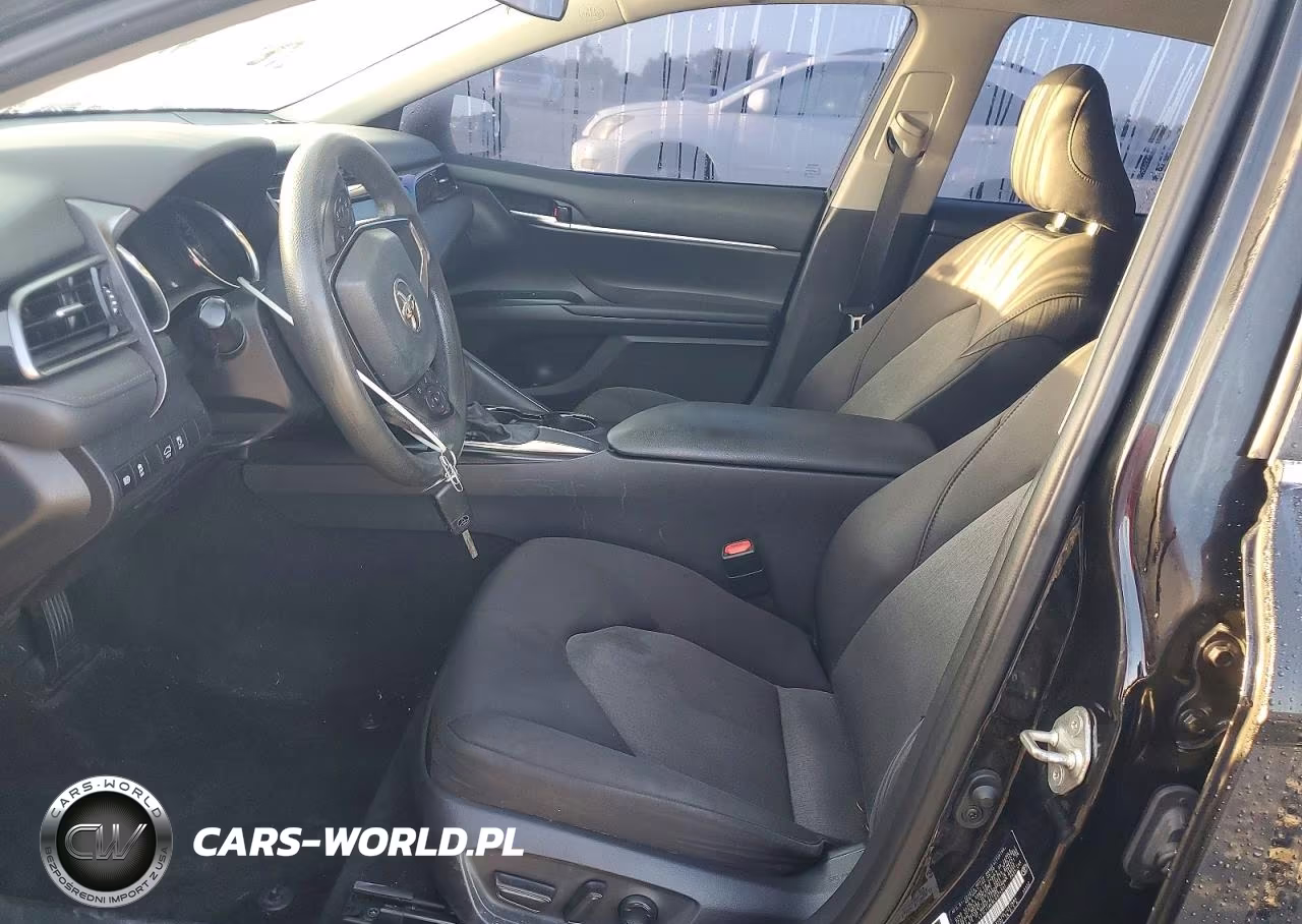 2020 Toyota Camry Le VIN:4T1C11AK9LU374907 - 7