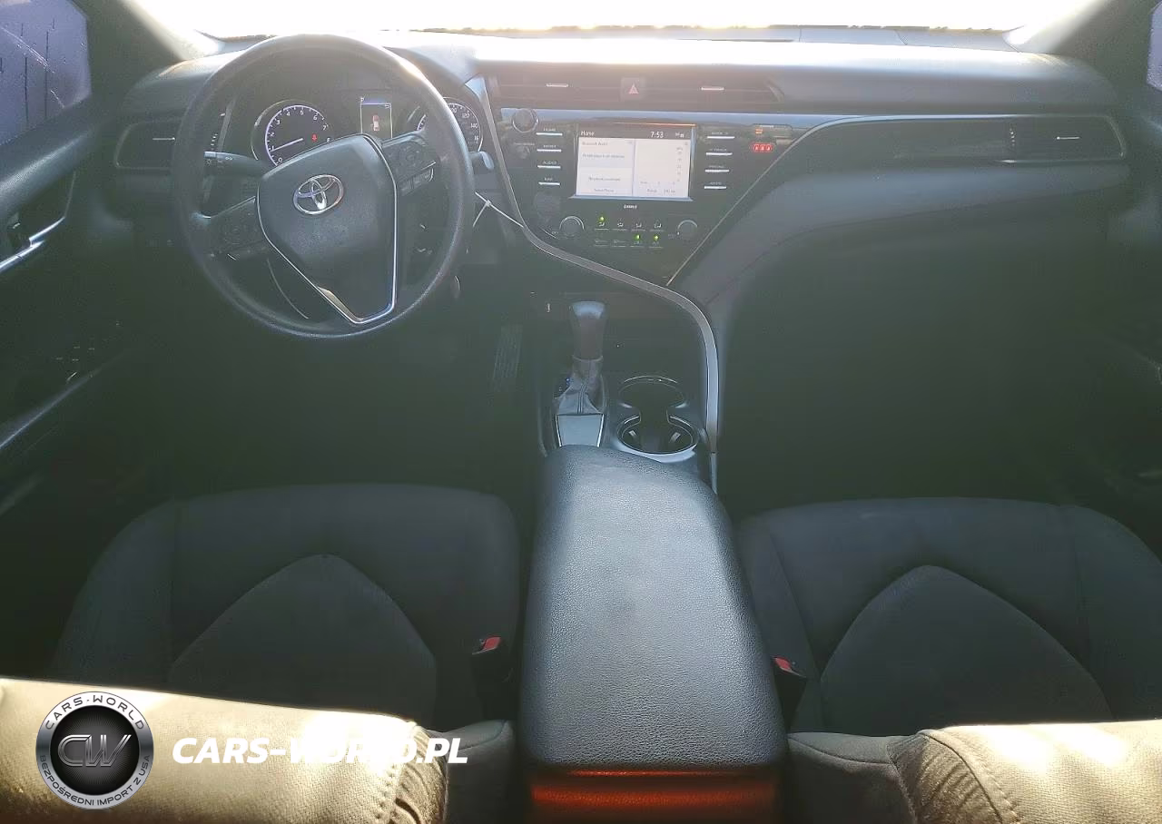 2020 Toyota Camry Le VIN:4T1C11AK9LU374907 - 8
