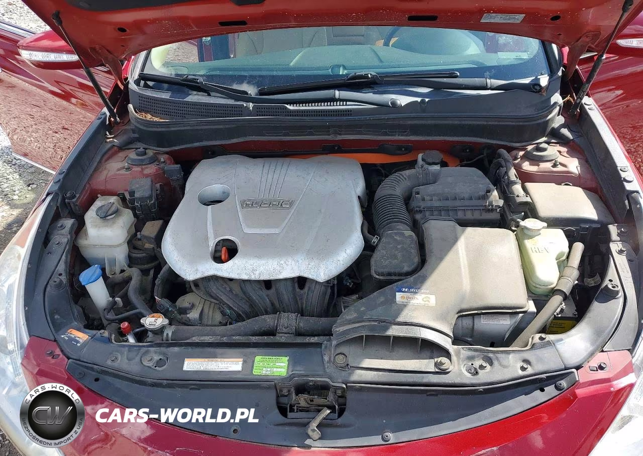 2015 Hyundai Sonata Hybrid Base VIN:KMHEC4A41FA128560 - 11