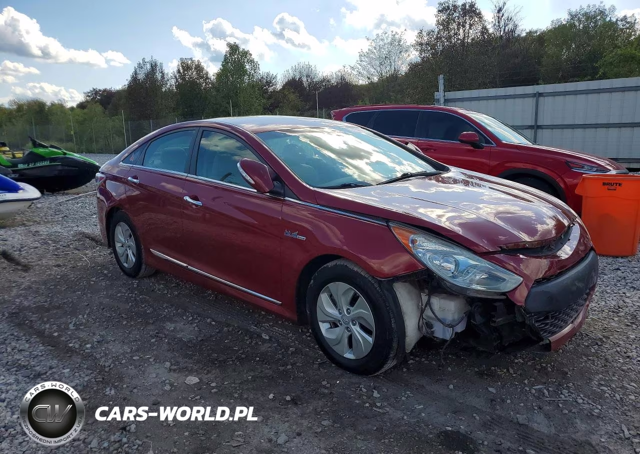 2015 Hyundai Sonata Hybrid Base VIN:KMHEC4A41FA128560 - 4