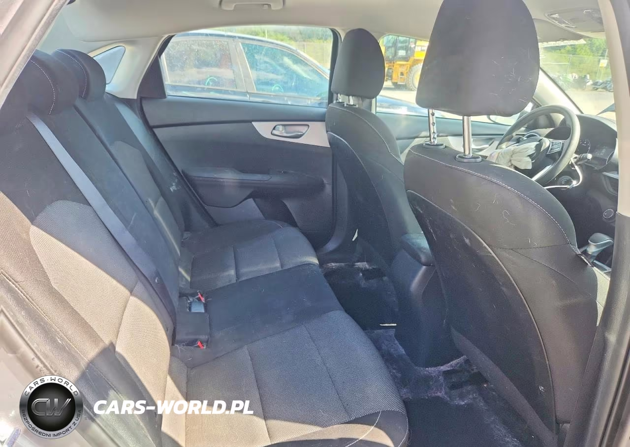 2023 Kia Forte Lxs VIN:3KPF24ADXPE569209 - 10