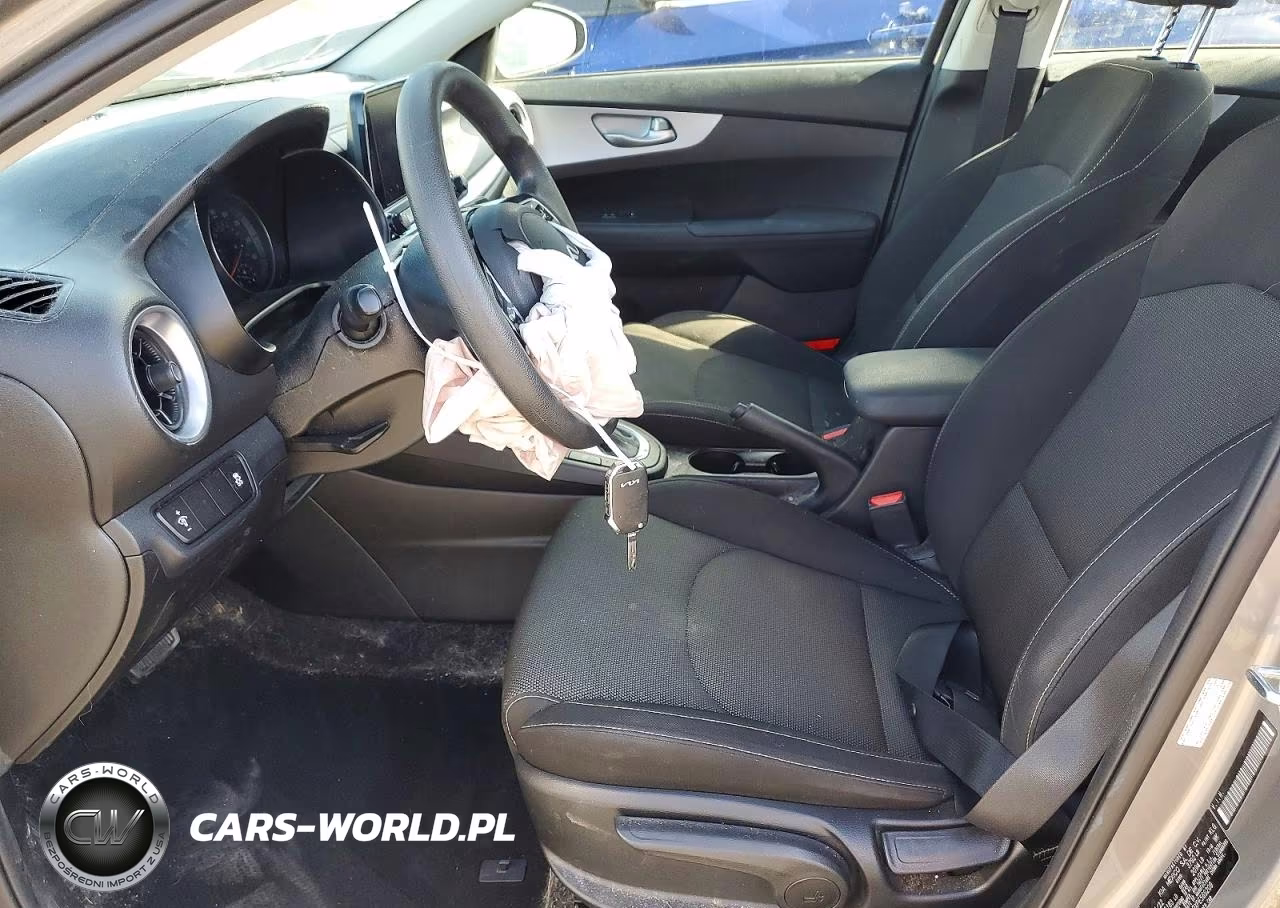 2023 Kia Forte Lxs VIN:3KPF24ADXPE569209 - 7