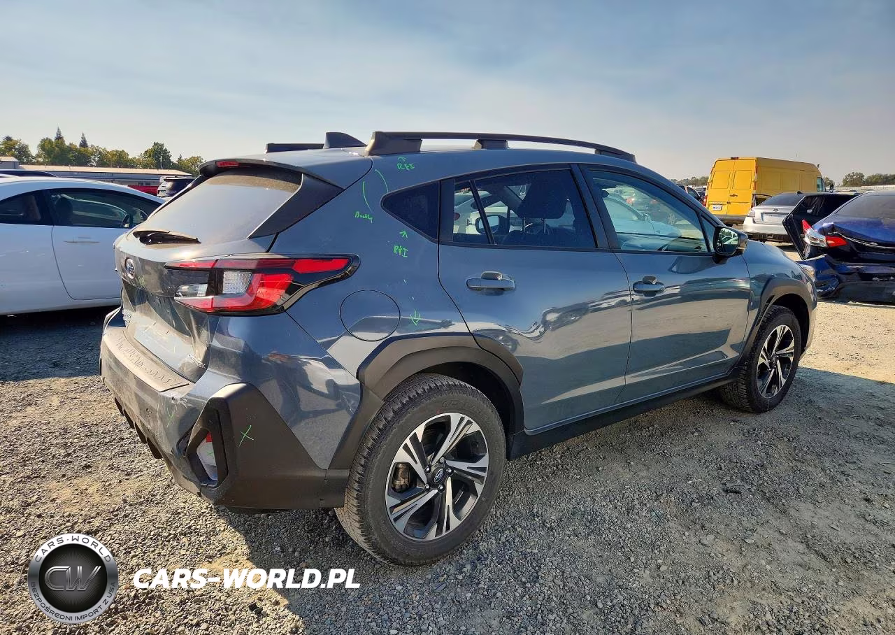 2024 Subaru Crosstrek Premium VIN:JF2GUADC9R8291353 - 3