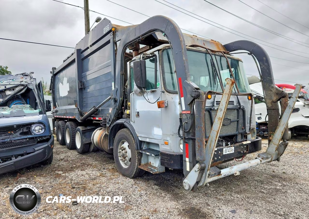 2015 Autocar Xpeditor Refuse Truck VIN:5VCACLUFXFH218004 - 4