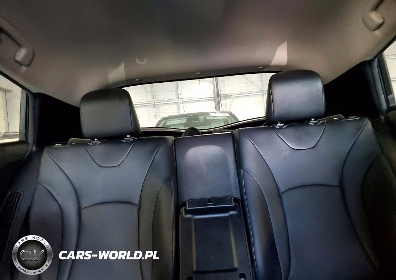 2018 Toyota Prius Prime Advanced VIN:JTDKARFP0J3084836 - 10