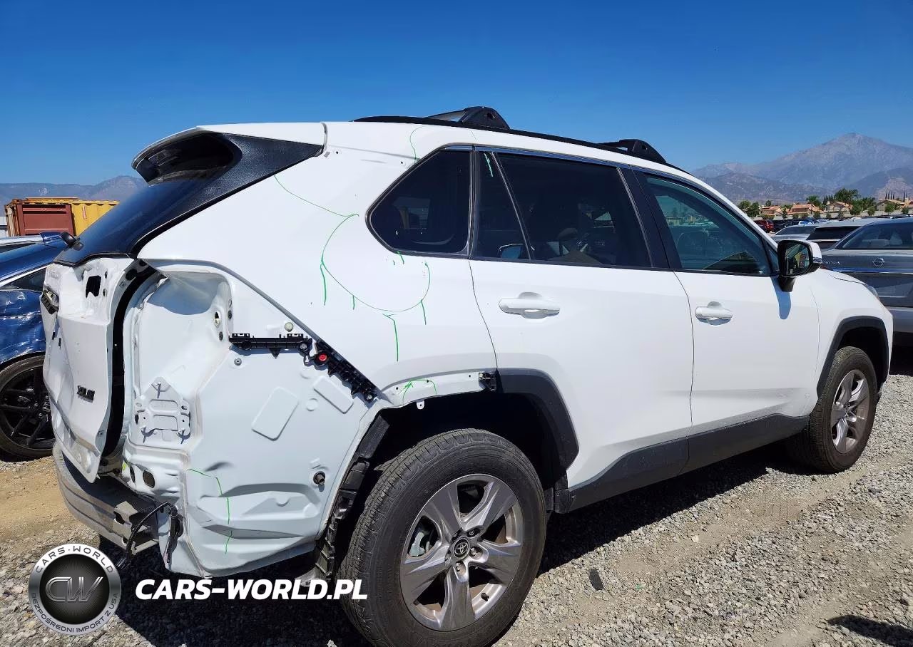 2025 Toyota Rav4 Xle VIN:2T3W1RFV8SW414642 - 3