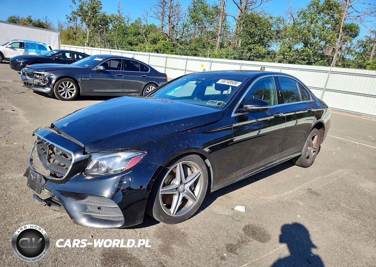 2017 Mercedes-Benz E 300 4Matic – zdjęcie 1 z 12
