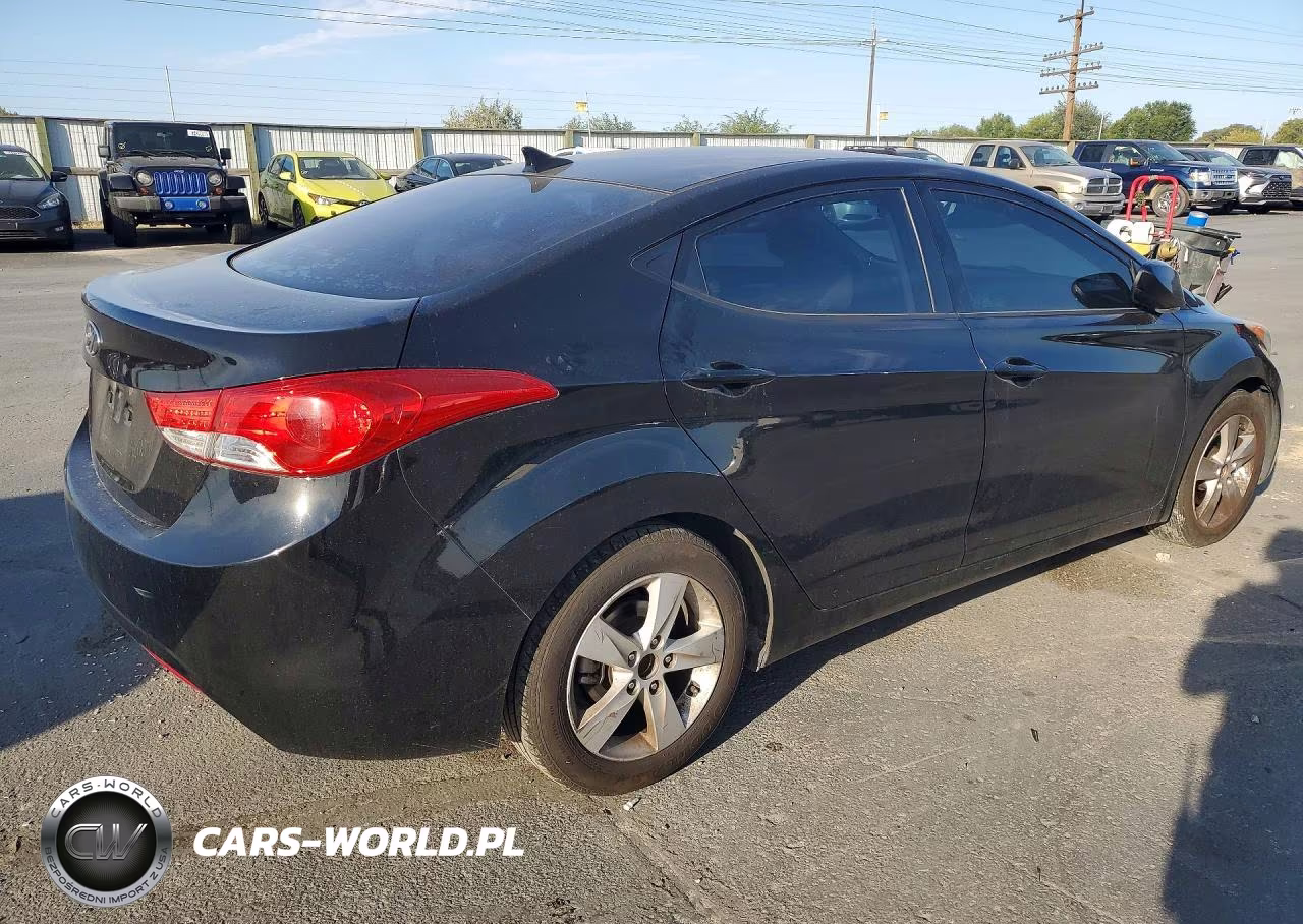 2013 Hyundai Elantra Gls VIN:5NPDH4AE4DH270143 - 3