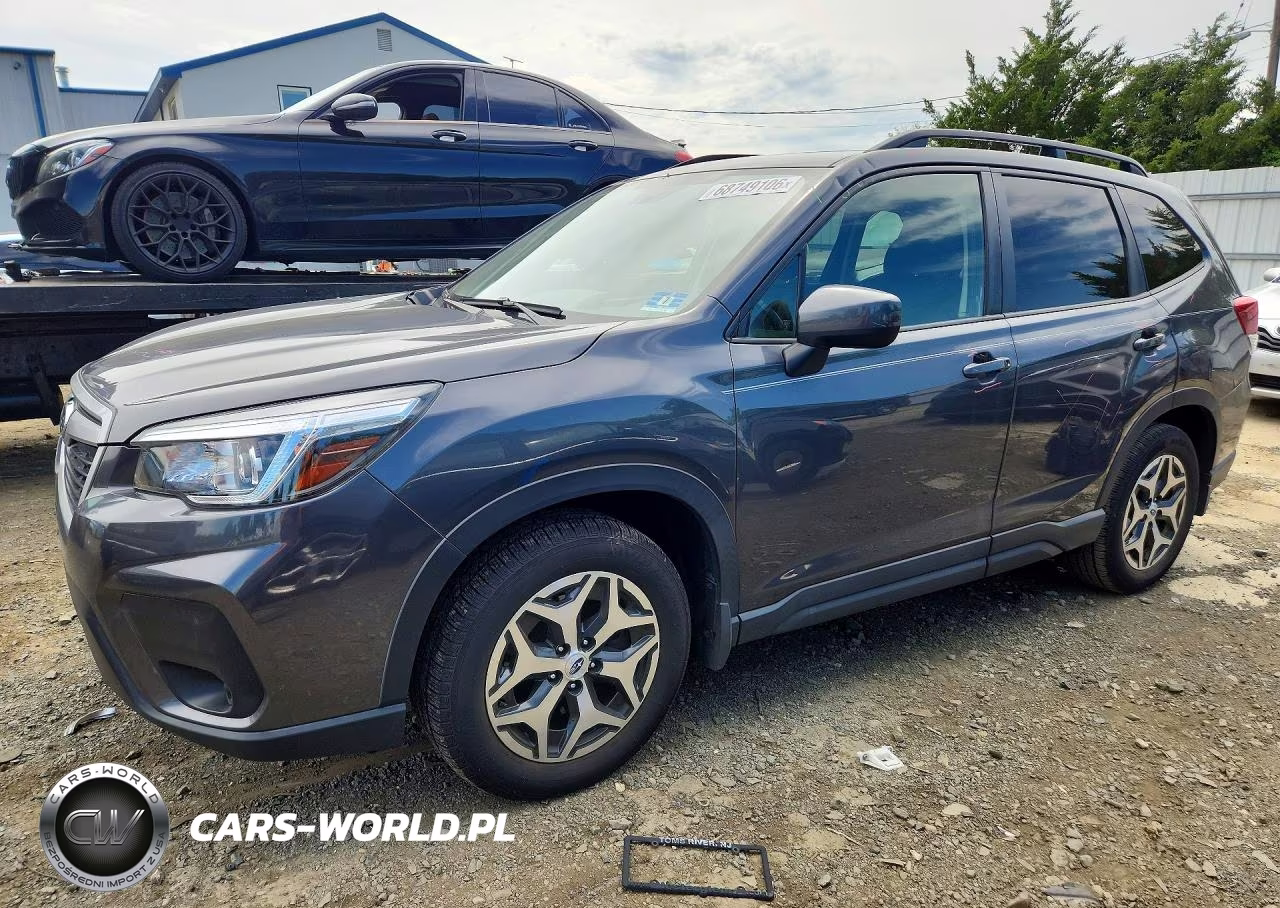 2020 Subaru Forester Premium VIN:JF2SKAJC7LH526943 - 1