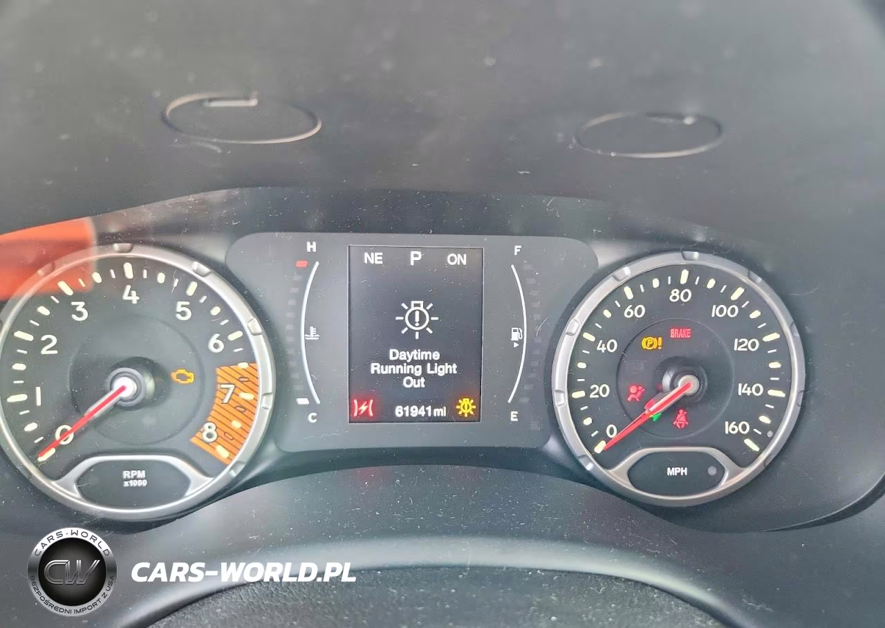 2020 Jeep Renegade Latitude VIN:ZACNJBBB5LPL81515 - 9