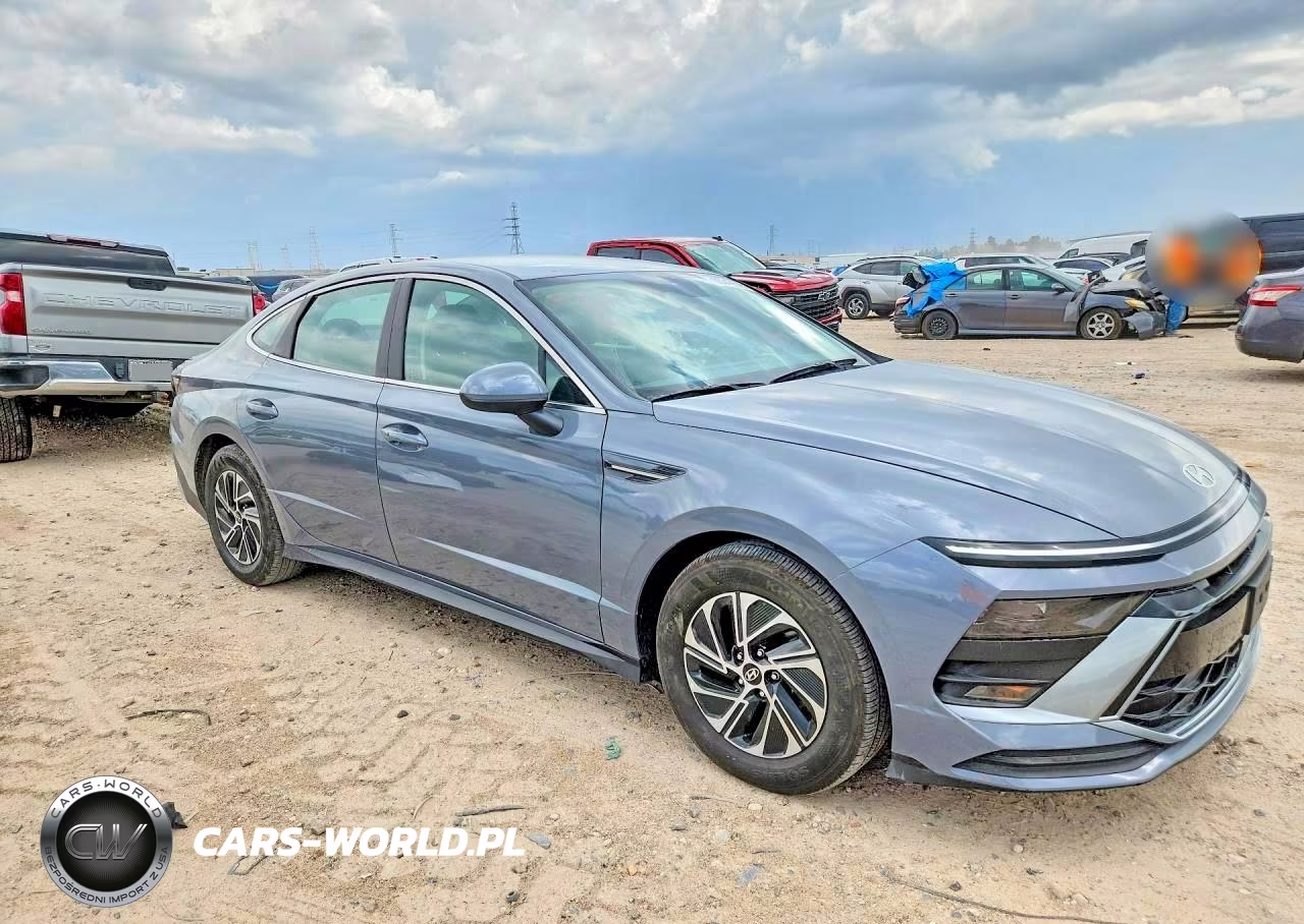 2026 Hyundai Sonata Hybrid Blue VIN:KMHL24JJ2TA145444 - 4
