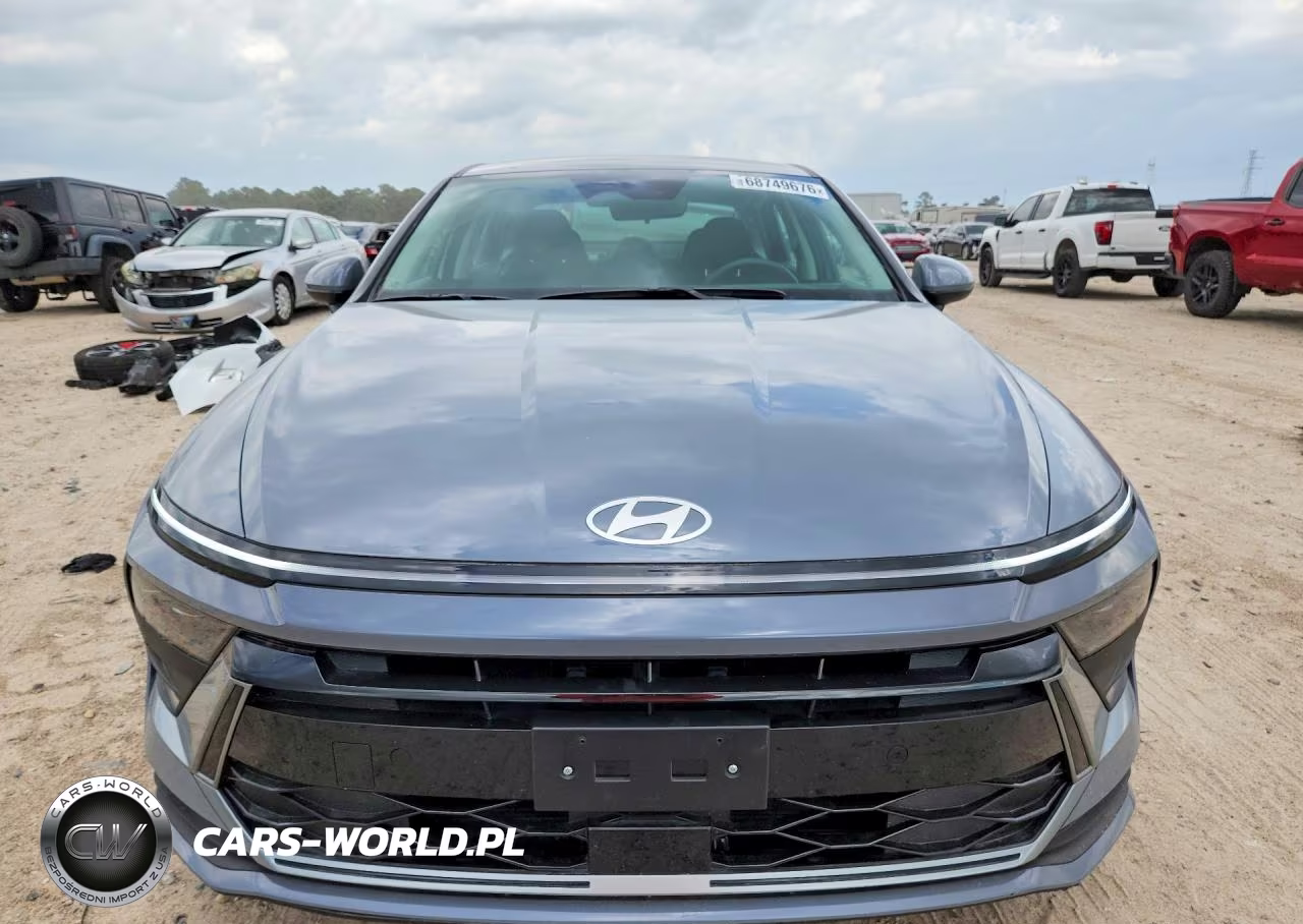 2026 Hyundai Sonata Hybrid Blue VIN:KMHL24JJ2TA145444 - 5