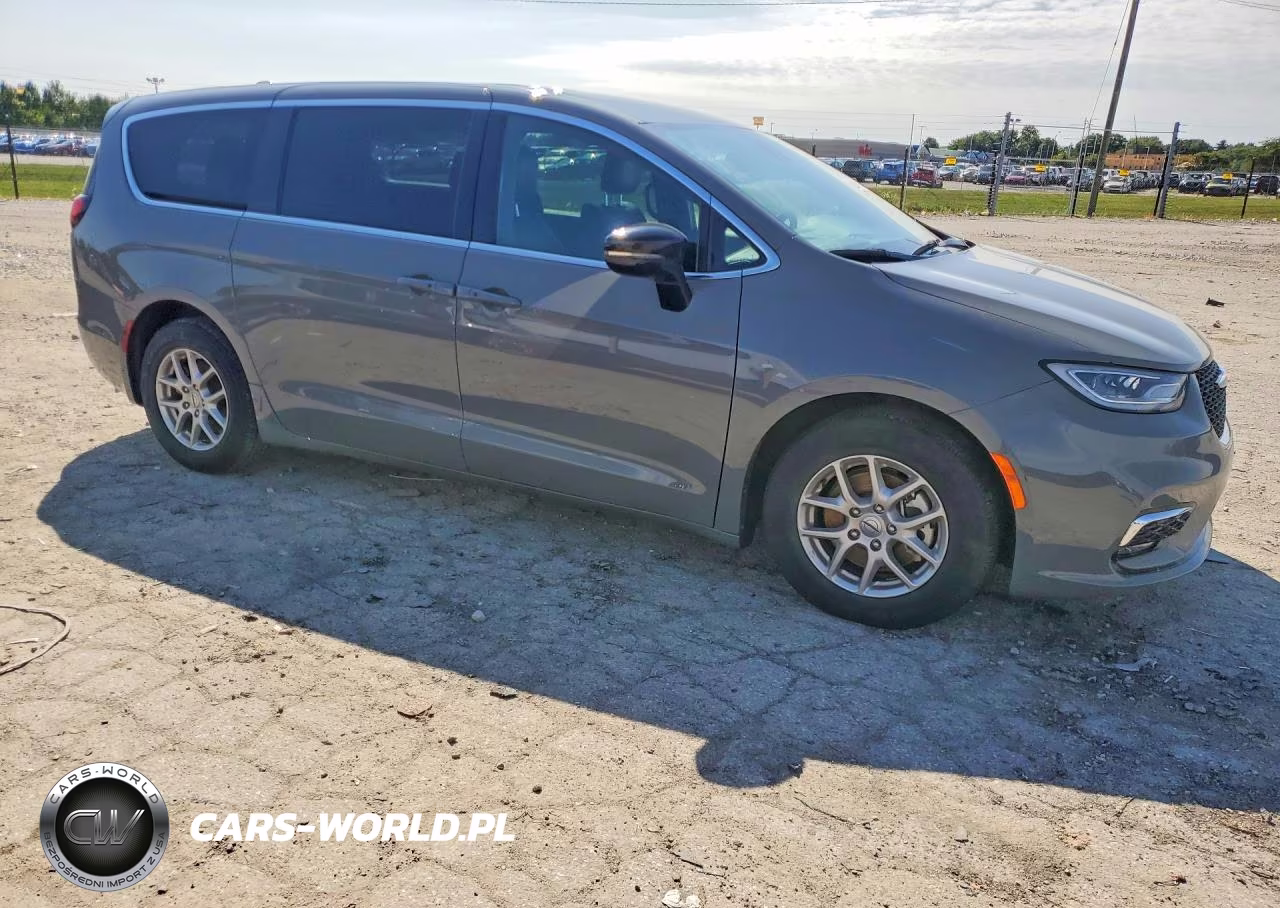 2025 Chrysler Pacifica Select VIN:2C4RC1BG3SR554916 - 4