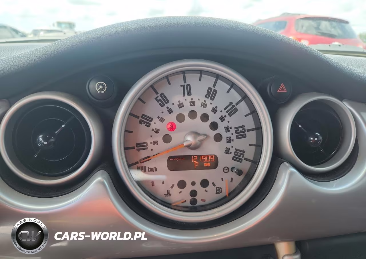 2008 Mini Cooper VIN:WMWRF33538TG19264 - 9