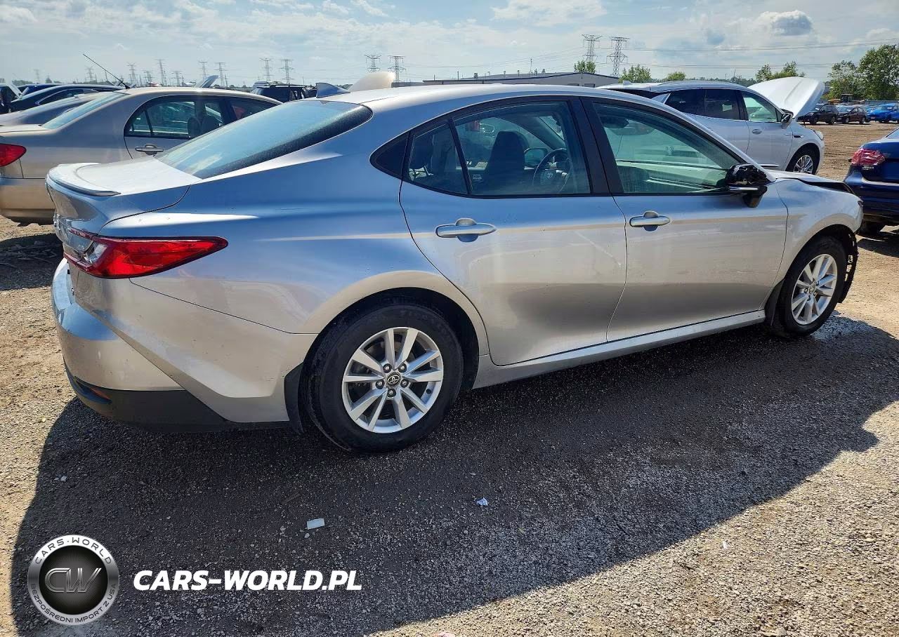 2025 Toyota Camry Le VIN:4T1DAACK0SU551246 - 3