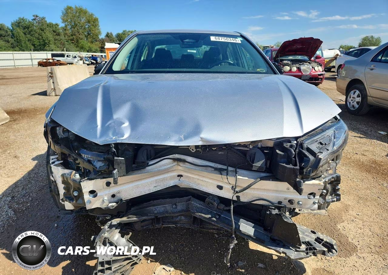 2025 Toyota Camry Le VIN:4T1DAACK0SU551246 - 5