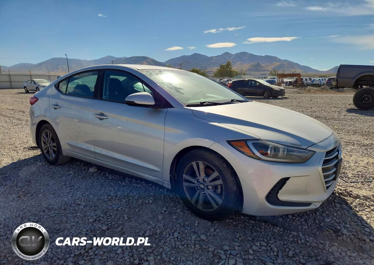 2018 Hyundai Elantra Sel VIN:5NPD84LF3JH334318 - 4