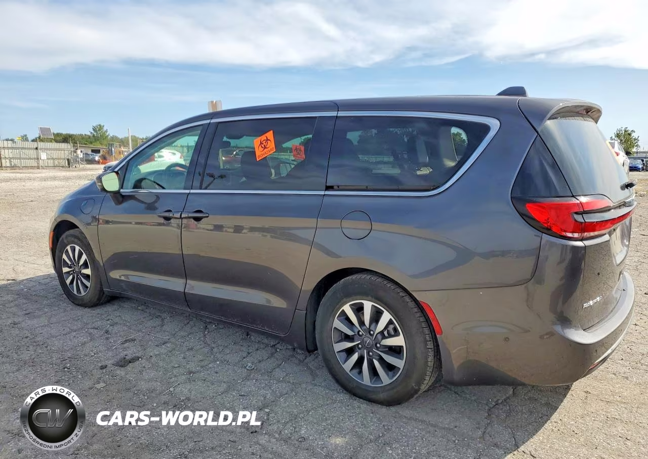 2022 Chrysler Pacifica Hybrid Touring L VIN:2C4RC1L78NR121482 - 2