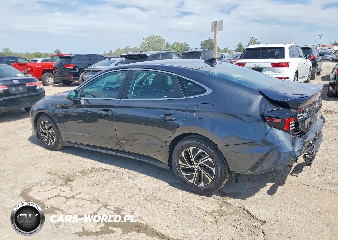 2026 Hyundai Sonata Hybrid Blue VIN:KMHL24JJ1TA167810 - 2